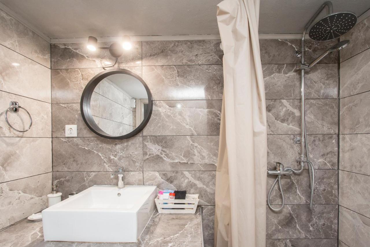 Closer "Egnatia Apartment 3" Thessaloniki Exterior photo